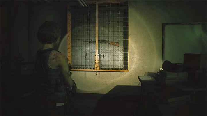 Die Schranktüren sind verriegelt und mit einer Kette gesichert. Dies bedeutet, dass Sie zuerst Bolzenschneider benötigen. Wir haben dies auf einer separaten Seite unseres Handbuchs beschrieben - Resident Evil 3: Shotgun - wo finden Sie es? - Waffen - Resident Evil 3 Guide