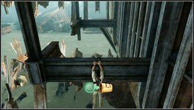 Um dorthin zu gelangen, gehen Sie zum Metallgitter unter der Treppe und springen Sie von dort zu den Metallträgern (1) - Uncharted 3: Kapitel 12 Treasures Guide - Treasures - Uncharted 3 Drakes Deception Guide