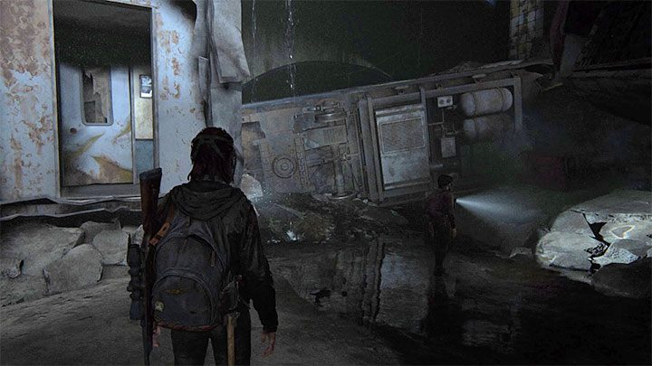 Fangen Sie an, sich durch die entgleisten Waggons zu quetschen - The Last of Us 2: Die Tunnel - Sammlerstücke, Artefakte, Münzen - Seattle Tag 1 - Ellie - The Last of Us 2 Guide