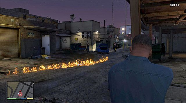 Das Schießen auf die Kraftstoffspur führt zur Explosion des Gangsterautos - GTA 5: Rücknahme - Mission Walkthrough - Hauptmissionen - GTA 5 Guide