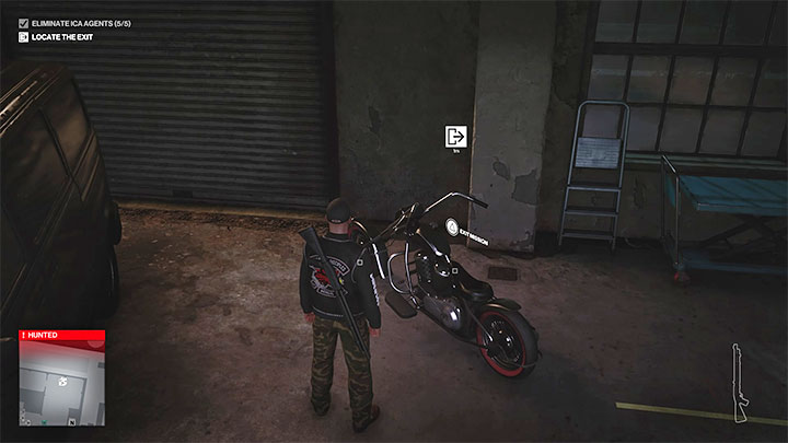 Das Motorrad befindet sich im nördlichen Teil der Garage, im Erdgeschoss des Biker-Treffpunkts (Punkt 53 auf der Karte) – Hitman 3: Berlin – Wege zum Verlassen der Missionszone – Apex Predator – Berlin – Hitman 3 Guide