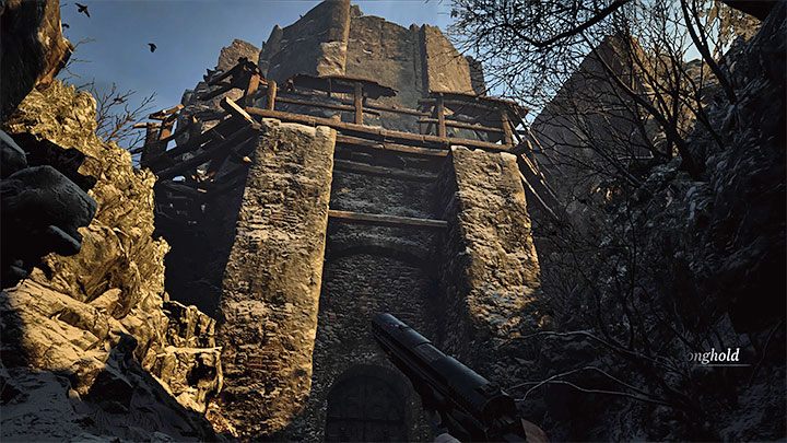 Nachdem Sie die Schlachten gewonnen haben, verwenden Sie die Leiter, um den zweiten Mechanismus zu erreichen - Resident Evil Village: Durch die Festung gehen - Walkthrough - Fortress - Resident Evil Village Guide