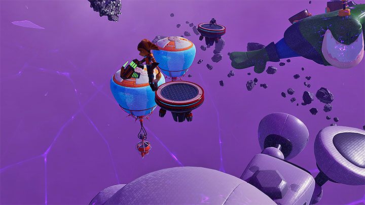 Sie müssen einen nicht allzu komplizierten Hindernisparcours absolvieren, bei dem große Ballons abprallen - Ratchet & Clank Rift Apart: Nefarious City - Sammlerstücke, Liste aller, Karte - Geheimnisse und Sammlerstücke - Ratchet & Clank Rift Apart Guide