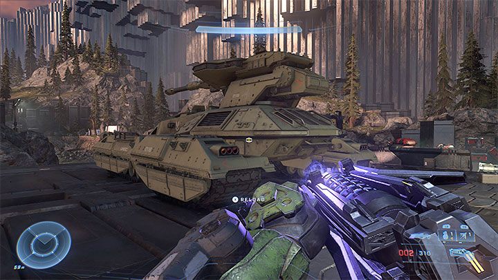 Am ersten Ort befindet sich unter den Feinden ein unbenutzter Scorpion-Panzer, und es wäre ratsam, die Kontrolle darüber zu übernehmen (den Panzer bis zum Ende dieser Mission intakt zu halten, wird ebenfalls mit einem Erfolg belohnt) - Halo Infinite: The Road - Komplettlösung - Hauptmissionen - Halo Infinite Guide