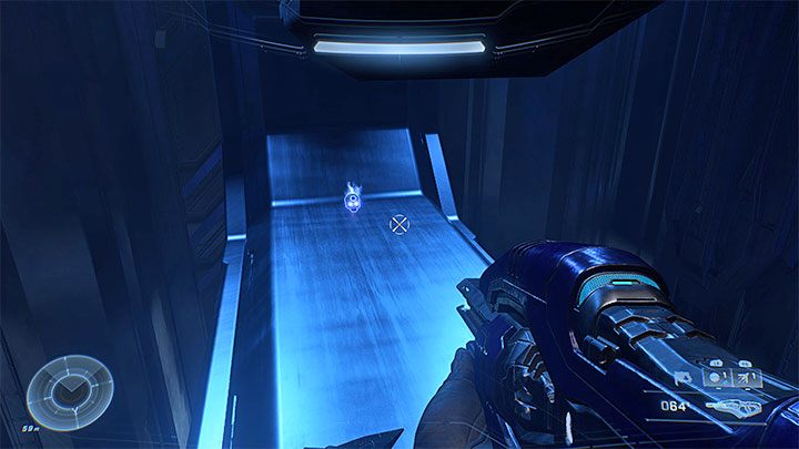 Sie sollten schließlich zu dem auf Bild 1 gezeigten Regal klettern – Halo Infinite: Kuhglocke, 2. Schädel (Fundament) – wo zu finden?  - Schädel - Halo Infinite Guide