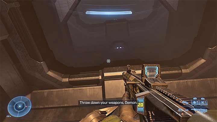 Unmittelbar nachdem Sie sich gefangen haben, müssen Sie schnell handeln, da sich der Container weiterbewegt – Halo Infinite: Mythic, 3.  Schädel (Command Spire) – wo zu finden?  - Schädel - Halo Infinite Guide