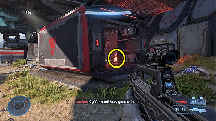 Das Geheimnis befindet sich in einem der Behälter, die mit einem großen roten Logo gekennzeichnet sind – Halo Infinite: The Tower (Lockdown) – Liste, Schädel, Audioprotokolle – Schloss – Halo Infinite Guide
