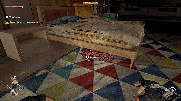 Sobald Sie das Schlafzimmer erreicht haben, können Sie den Bogen nehmen, der auf den Möbeln liegt, obwohl seine Qualität nicht allzu hochwertig ist – Dying Light 2: The Shoe – Komplettlösung – Story-Quest – Dying Light 2 Guide