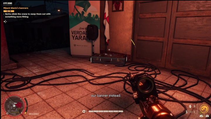 Sie finden diese Waffenkiste auf einer kleinen Plattform neben dem Durcheinander von Kabeln und Postern Ihres größten Feindes – Far Cry 6: Werfer, Einzigartige Waffen – Liste – Einzigartige Waffen – Far Cry 6 Guide