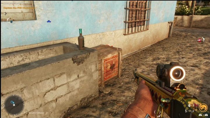 Diese Truhe ist hinter einem kleinen blauen Gebäude versteckt, direkt neben einer Steinbadewanne – Far Cry 6: Roosters – Liste, Orte – Sonstiges – Far Cry 6 Guide