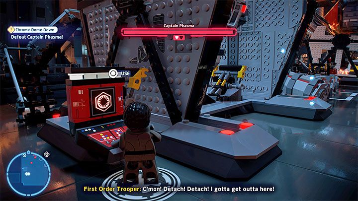 Laufen Sie zuerst nach links und interagieren Sie als Finn mit dem roten Terminal, das im Bild gezeigt wird - LEGO Skywalker Saga: Chrome Dome Down - Komplettlösung - Folge 8 - Die letzten Jedi - LEGO Skywalker Saga Guide