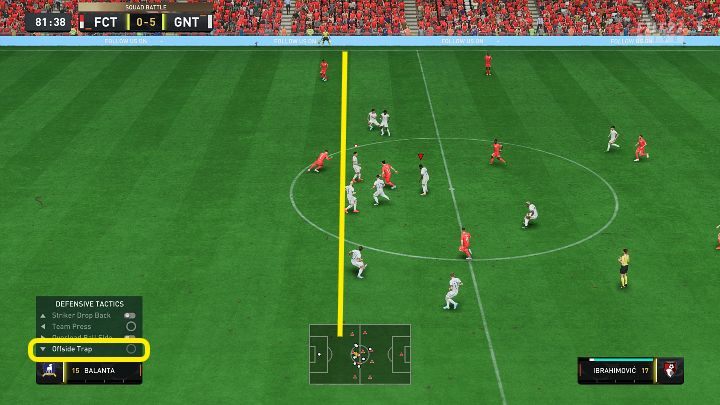 Der Versuch, seinen Gegner mit einer Abseitsfalle zu fangen, ist riskant, kann sich aber manchmal auszahlen - FIFA 23: Verteidigungsspiele - grundlegende und fortgeschrittene Techniken - Grundlagen - FIFA 23-Leitfaden