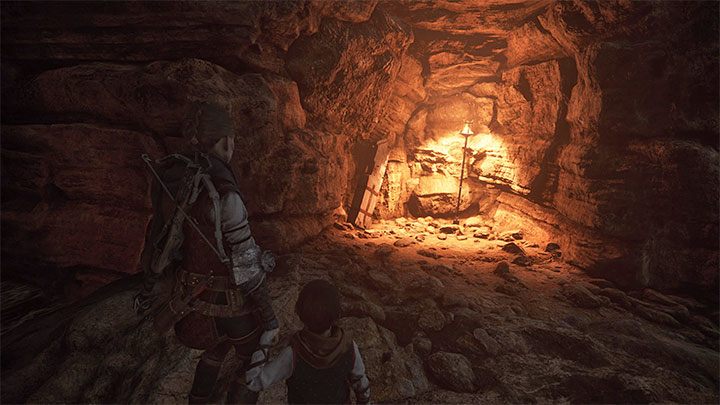 Sie können die Gelegenheit nutzen und das Wrack gründlich untersuchen, um zusätzliche Beute zu erhalten, aber Sie müssen auf Ratten aufpassen - Plague Tale Requiem: Kapitel 7, Überqueren Sie den Strand - Komplettlösung - Kapitel 7 - Schwerverbrecher - A Plague Tale Requiem Guide, Komplettlösung