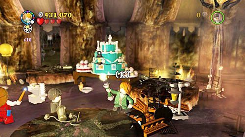 Wechseln Sie zu Ron, nähern Sie sich einer leuchtenden Lampe und sammeln Sie etwas Licht - Harry Potter Years 5-7: The Seven Harrys - Year 7 - LEGO Harry Potter Years 5-7 Guide