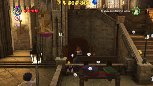 Suchen Sie einen Schrank rechts vom Eingang zum Zaubertränkeunterricht – Harry Potter Jahre 5–7: Schüler in Gefahr, Teil 2 – Andere Sammlerstücke – LEGO Harry Potter Jahre 5–7 Leitfaden