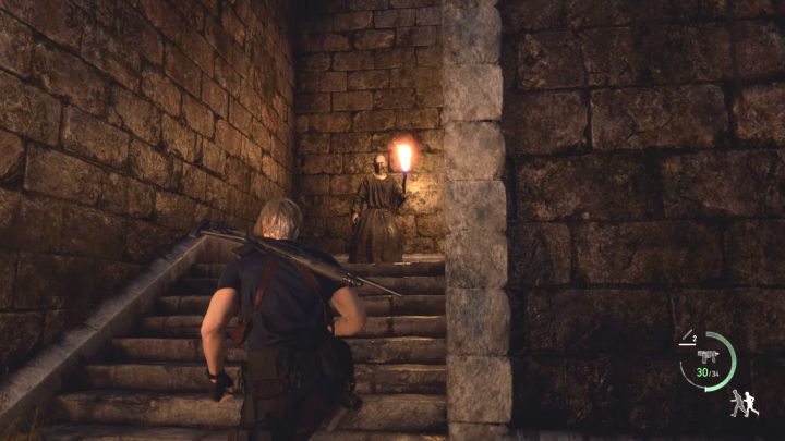 Laufen Sie geradeaus und biegen Sie rechts ab - Resident Evil 4 Remake: Wie zerstört man die Katapulte?  - FAQ - Resident Evil 4 Remake-Leitfaden