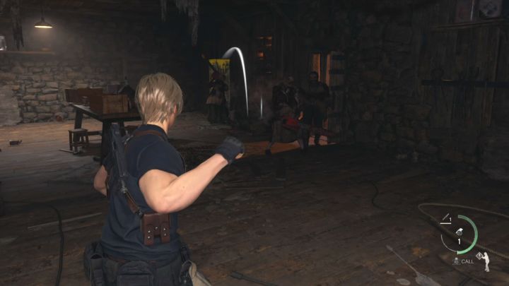 Wenn Sie eine Handgranate haben, lohnt es sich, mindestens eine auf die Gruppe der Feinde zu werfen - Resident Evil 4 Remake: Wie besiege ich die Bosse der Kettensägenschwestern?  - Bosse - Resident Evil 4 Remake-Leitfaden