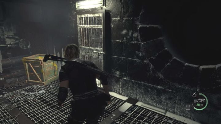 Sie können viel Beute in einem der Laborräume finden und eine Verknüpfung freischalten – so können Sie durch den gesamten zentralen Bereich rennen, ohne Gefahr zu laufen, plötzlich gefangen zu werden – Resident Evil 4 Remake: Wie kann man Boss Verdugo besiegen oder vermeiden?  - Bosse - Resident Evil 4 Remake-Leitfaden