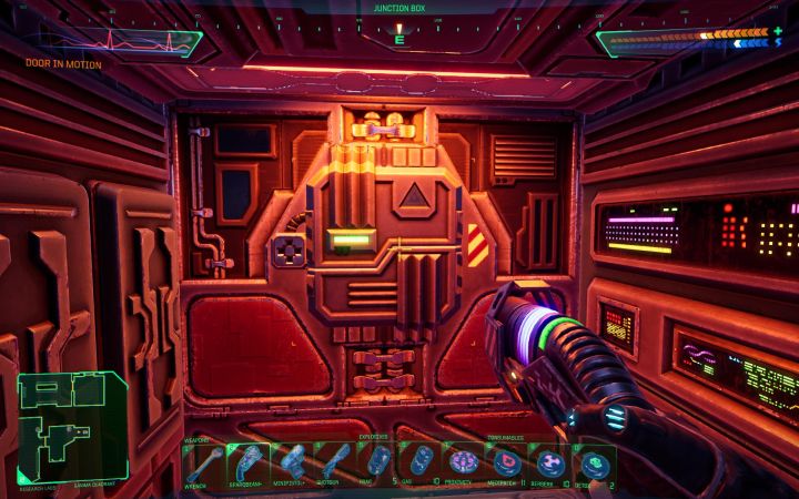 Gehen Sie zurück zur geschlossenen Tür und geben Sie den Code vom USB-Stick ein – System Shock Remake: Wie lautet der Code für Roboterwartungstüren?  - FAQ – System Shock Remake-Anleitung