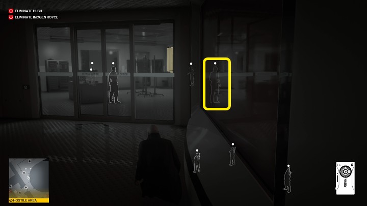 If the man marked in the image above is not standing next to the bodyguard, you will have to wait until he finishes drinking his water and approaches the desk on the left - Hitman 3: Imogen Royce - how to kill her? Chongqing, China, walkthrough guide - End Of An Era - Chongqing - Hitman 3 Guide