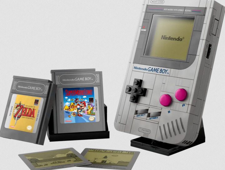 Lego würdigt die Gaming -Legende. SET wurde enthüllt, dass Sie Game Boy mit mehreren Katridges bauen können - Bild #2