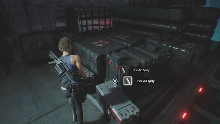 Wenn Ihnen die Munition oder die Medizin ausgehen, finden Sie in beiden Ecken der Halle reichlich Vorräte - Resident Evil 3: Nemesis - Endgegnerkampf - Nemesis-Bosskämpfe - Resident Evil 3-Leitfaden