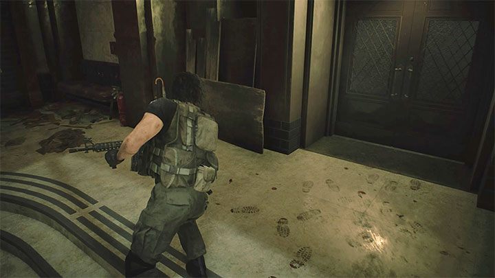 Carlos hat nicht die gleiche Fähigkeit wie Jill, Ausweichmanöver auszuführen (Sie können ihn in den späteren Teilen der Hauptkampagne kontrollieren) - Resident Evil 3: Ausweichmanöver - wie soll man auftreten? - FAQ - Resident Evil 3 Guide