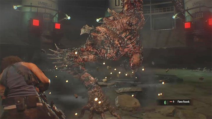 Wie beim vorherigen Kampf am Glockenturm wird Nemesis versuchen, Nahkampfangriffe auszuführen - Resident Evil 3: Endgültiges Duell mit Nemesis-Komplettlösung - Story-Komplettlösung - Resident Evil 3-Anleitung
