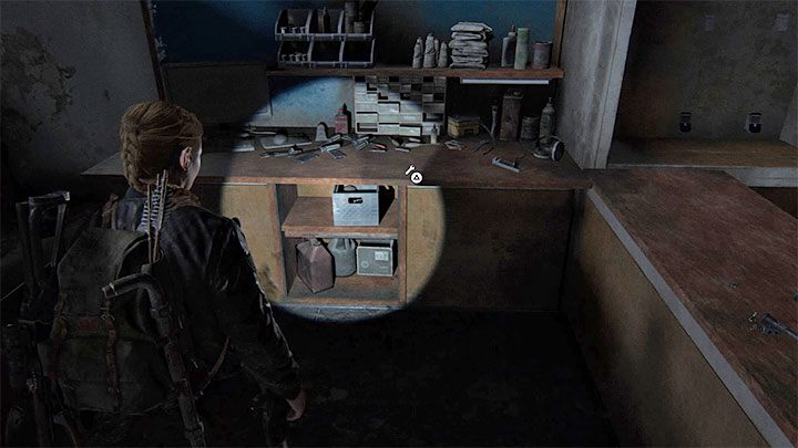 Die Shortcut-Phase Der erste Workbench-Tisch befindet sich im Interbay-Gebäude, das zu Beginn der Phase erkundet werden kann - The Last of Us 2: Upgrades von Workbenches und Waffen - Charakterentwicklung und Ausrüstungs-Upgrades - The Last of Us 2-Leitfaden