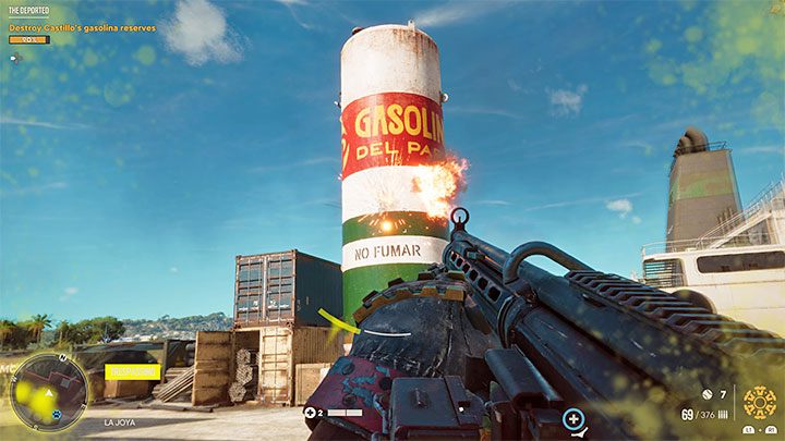 Im riesigen Hafengebiet finden Sie weitere große und kleine Panzer zum Zerstören – Far Cry 6: The Deported – Walkthrough – El Este – Far Cry 6 Guide