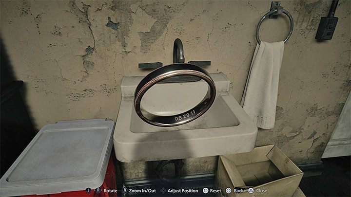 Select the ring from the inventory to Examine it - Resident Evil Village: Getting out of the basement - walkthrough - Beneviento House - Resident Evil Village Guide