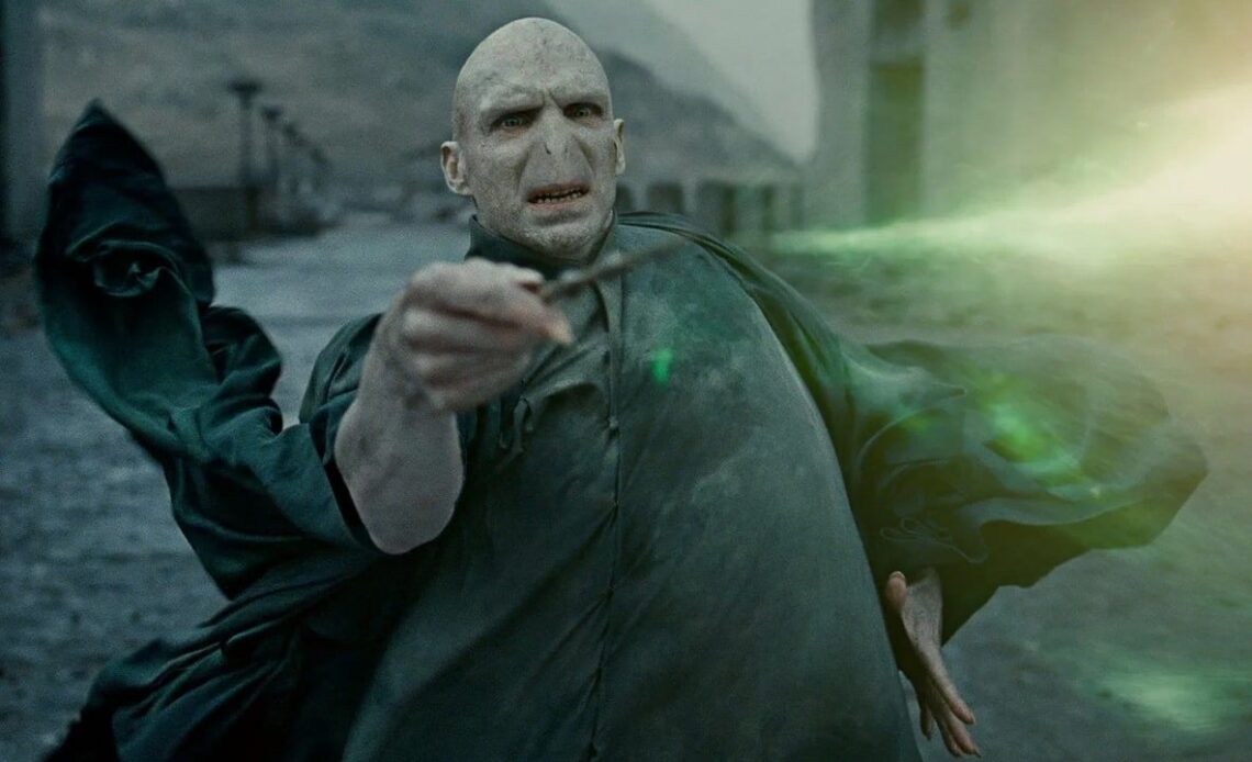 “Make sure you can handle it.” Ralph Fiennes has hilarious advice for the new Lord Voldemort in the Harry Potter series from HBO Max, image source: Harry Potter and the Deathly Hallows – Part 2, David Yates, Warner Bros. Pictures, 2011.