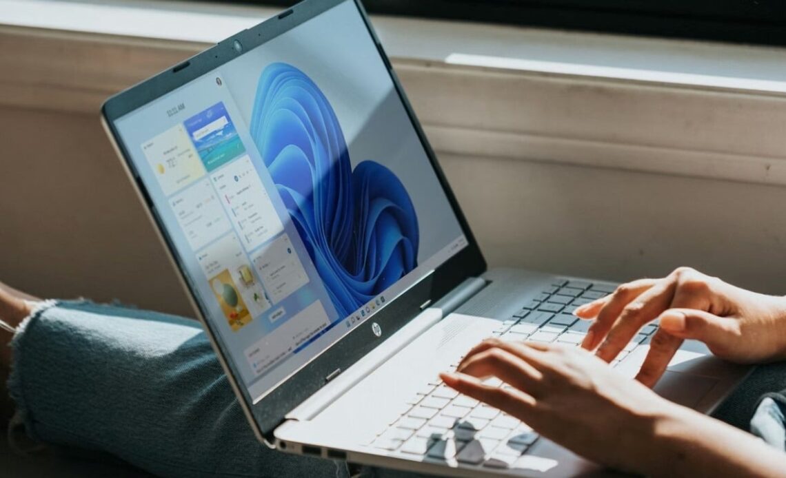 Microsoft is aware of AI issues and is introducing a feature to protect against threats, image source: Windows; Unsplash.com; 2021.